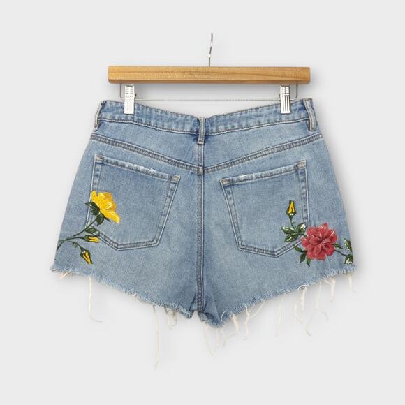 Womens Pacsun High Rise Short Flower Embroidered Shorts Size 29" Waist - Picture 6 of 9